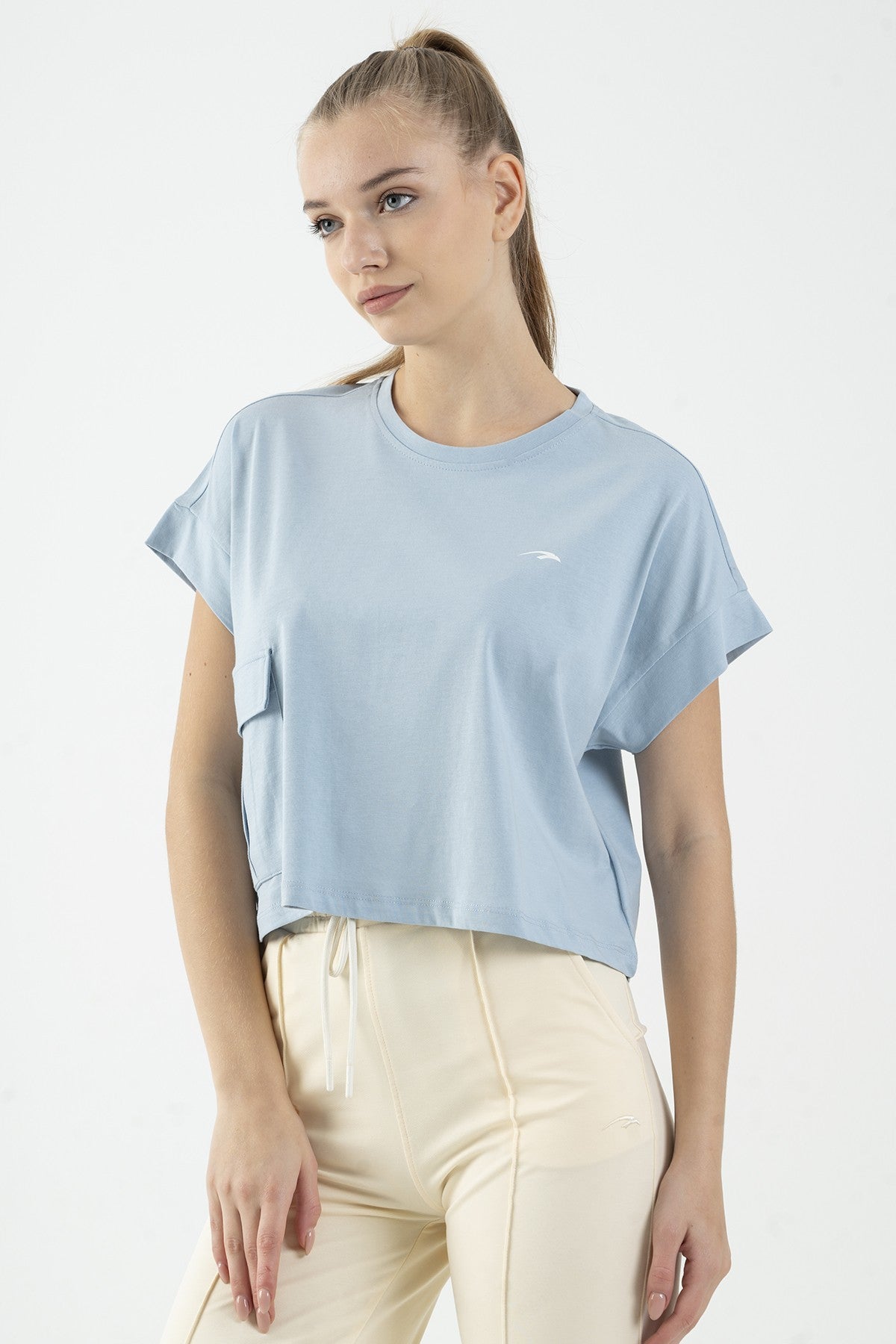 Comfort Kadın Bisiklet Yaka Açık Mavi Crop Top
