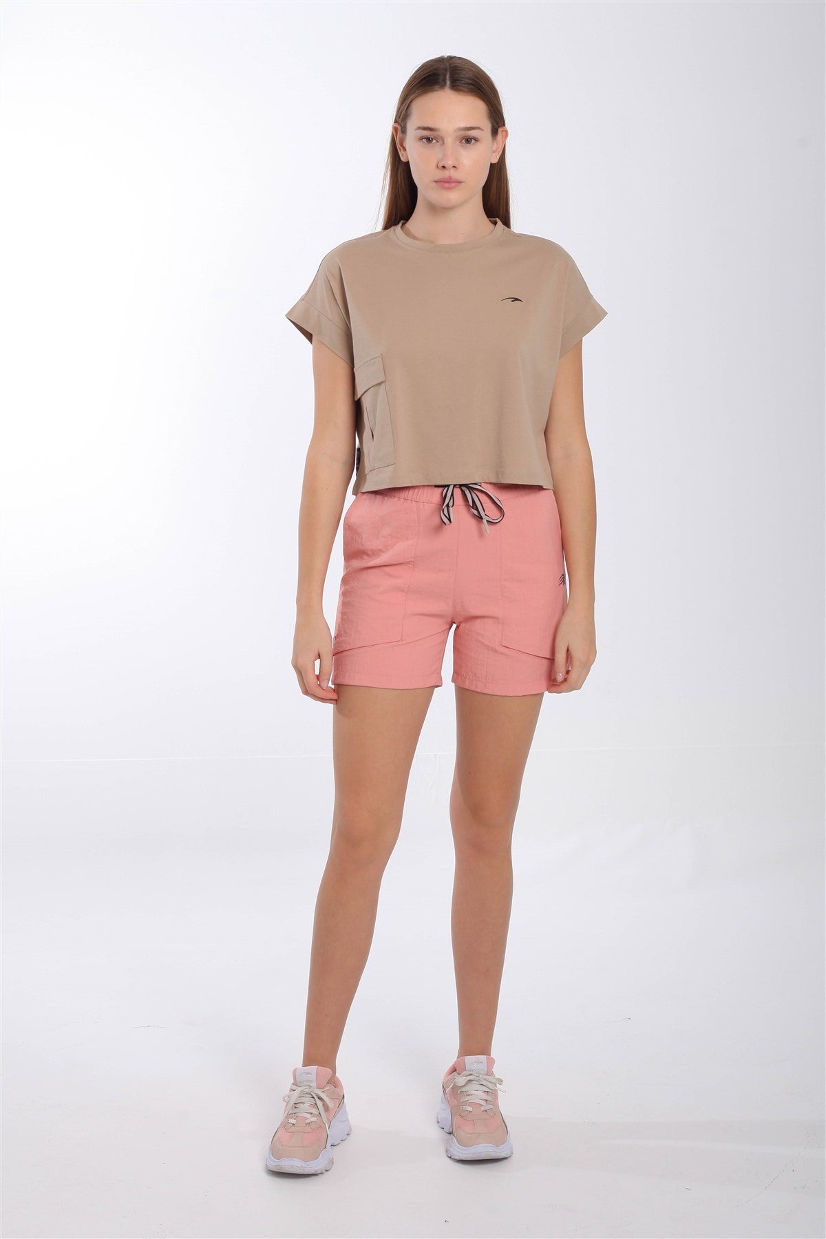 Comfort Kadın Bisiklet Yaka Bej Crop Top
