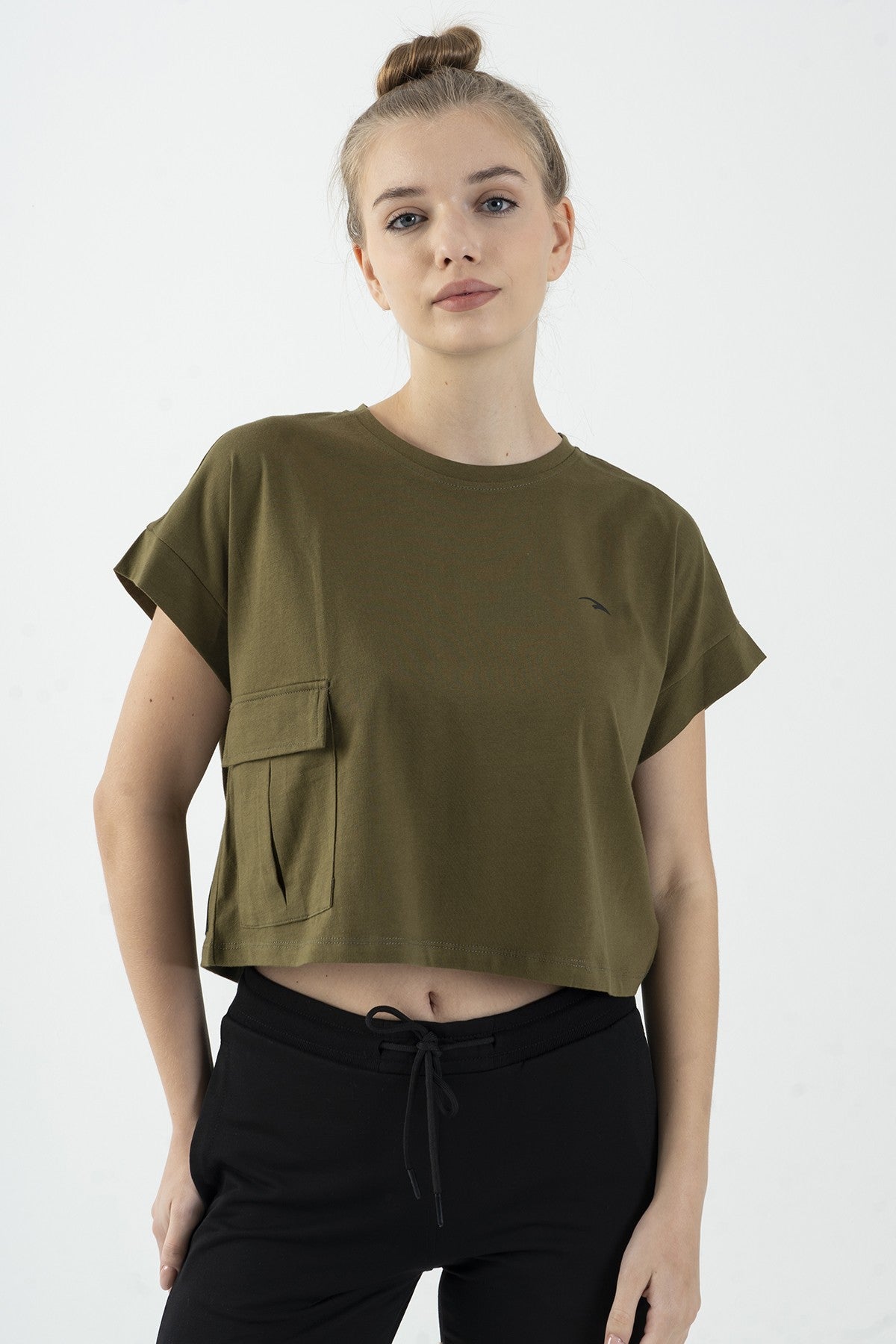 Comfort Kadın Bisiklet Yaka Yeşil Crop Top