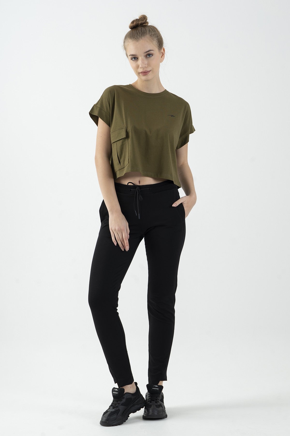 Comfort Kadın Bisiklet Yaka Yeşil Crop Top