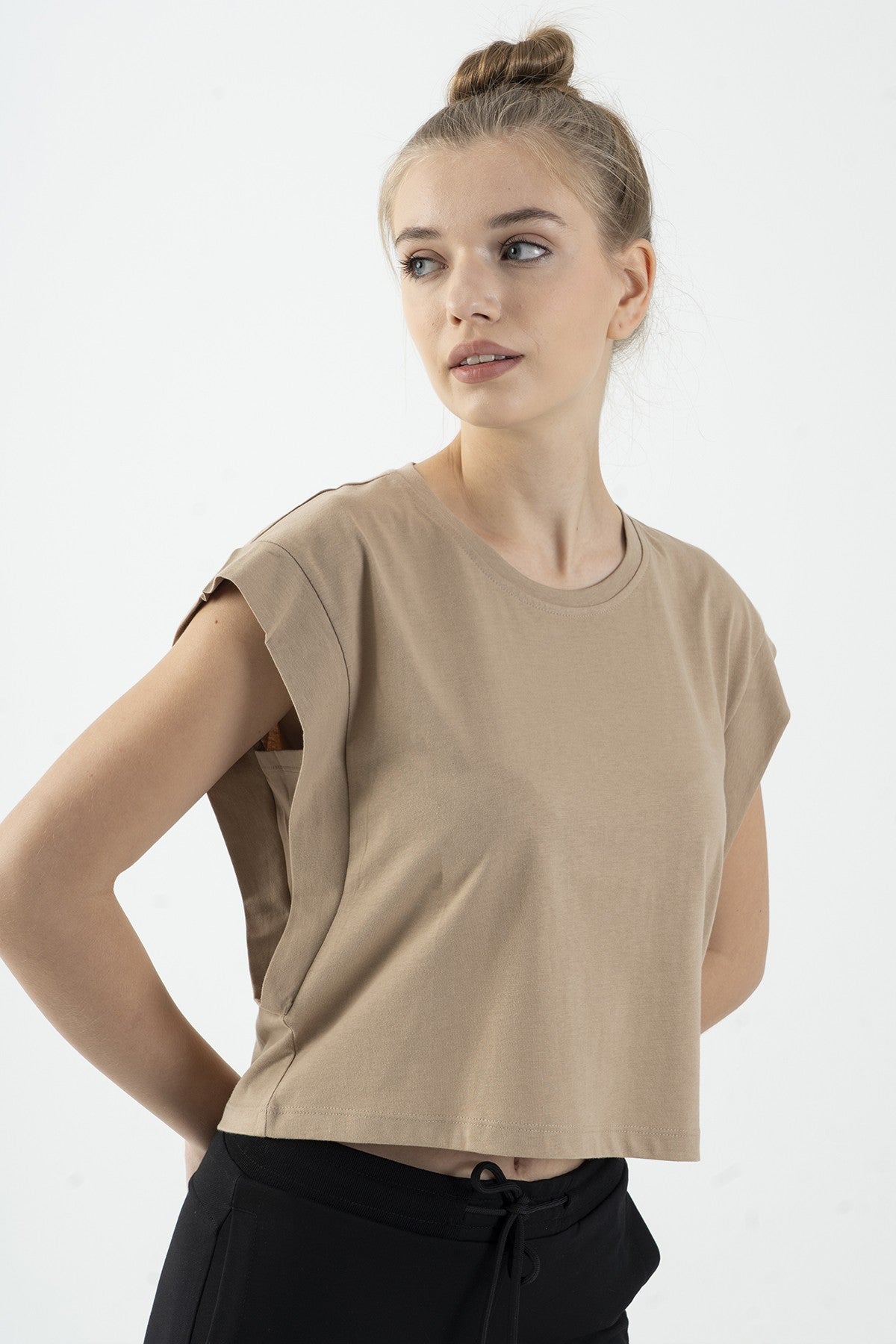 Regular Kadın Bisiklet Yaka Bej Crop Top