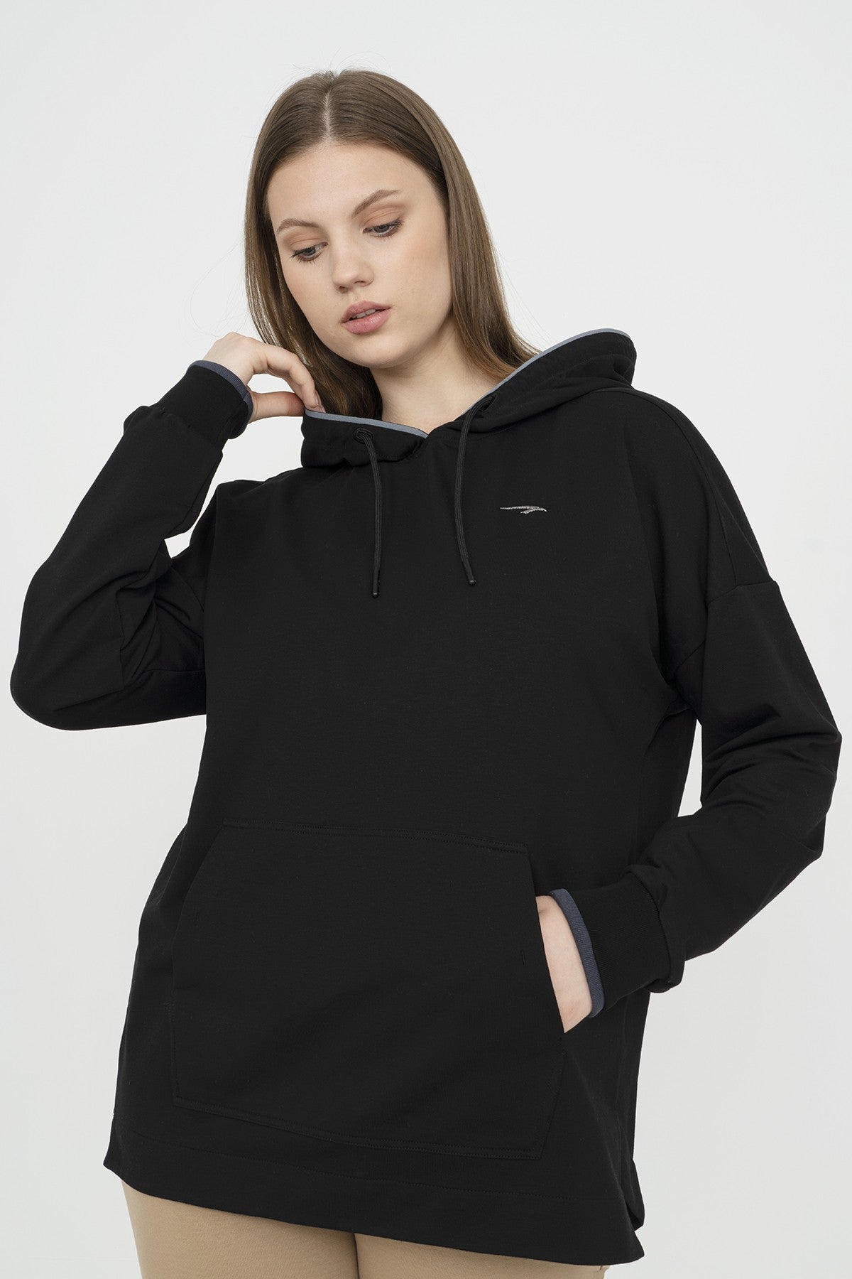 Büyük Beden Kadın Kapüşonlu Siyah Sweatshirt