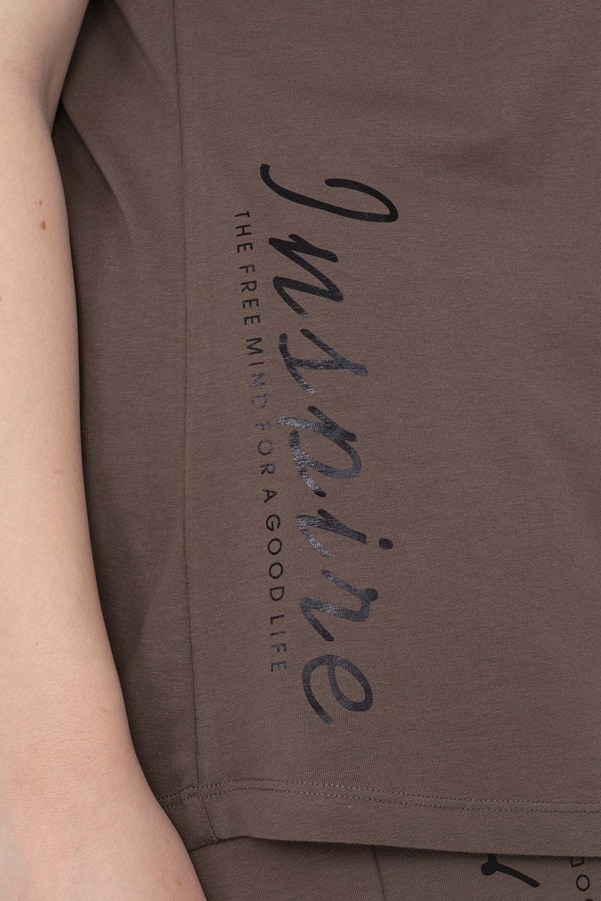 Büyük Beden Kadın Bisiklet Yaka Kahverengi T-shirt
