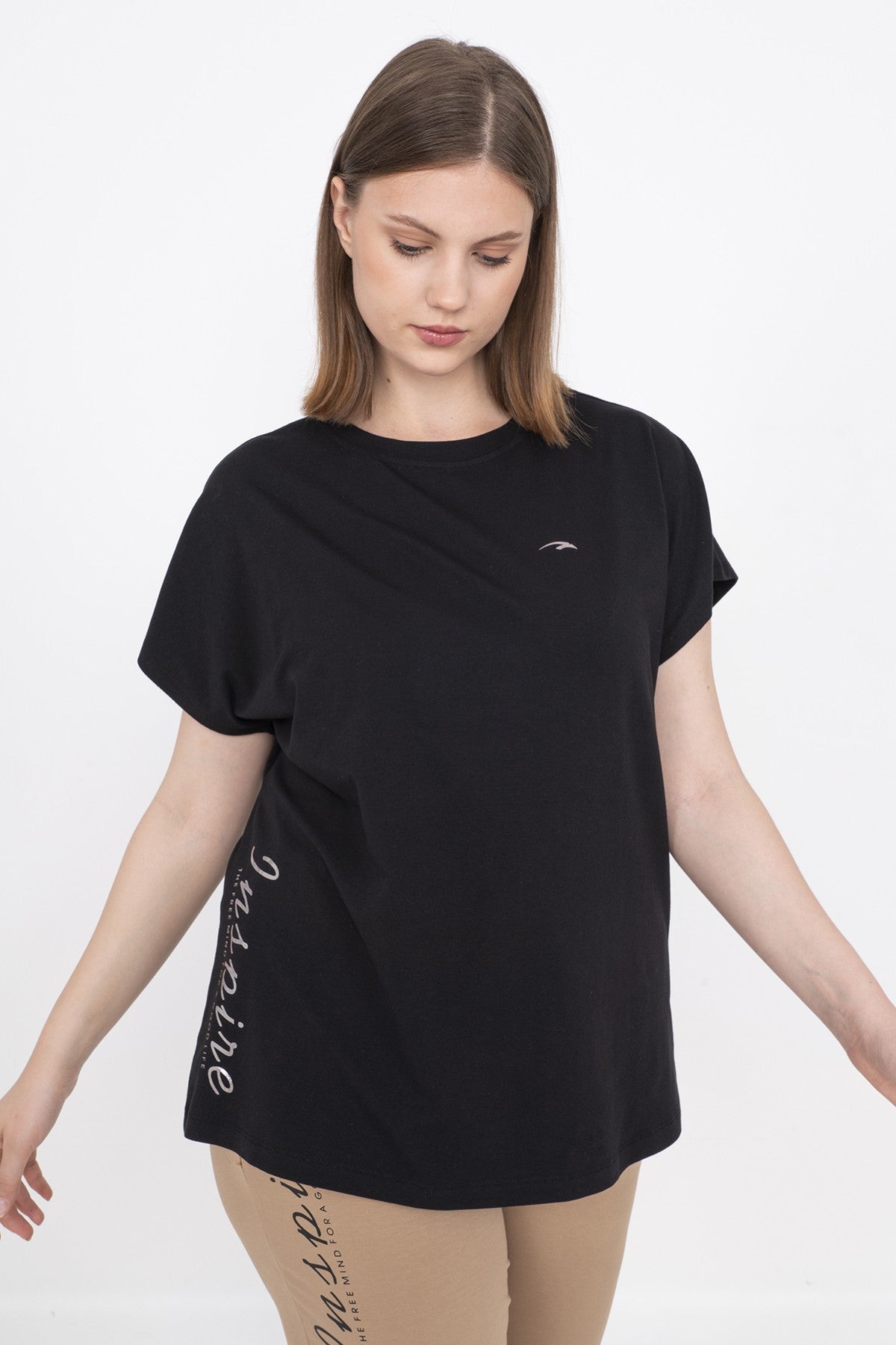 Büyük Beden Kadın Bisiklet Yaka Siyah T-shirt