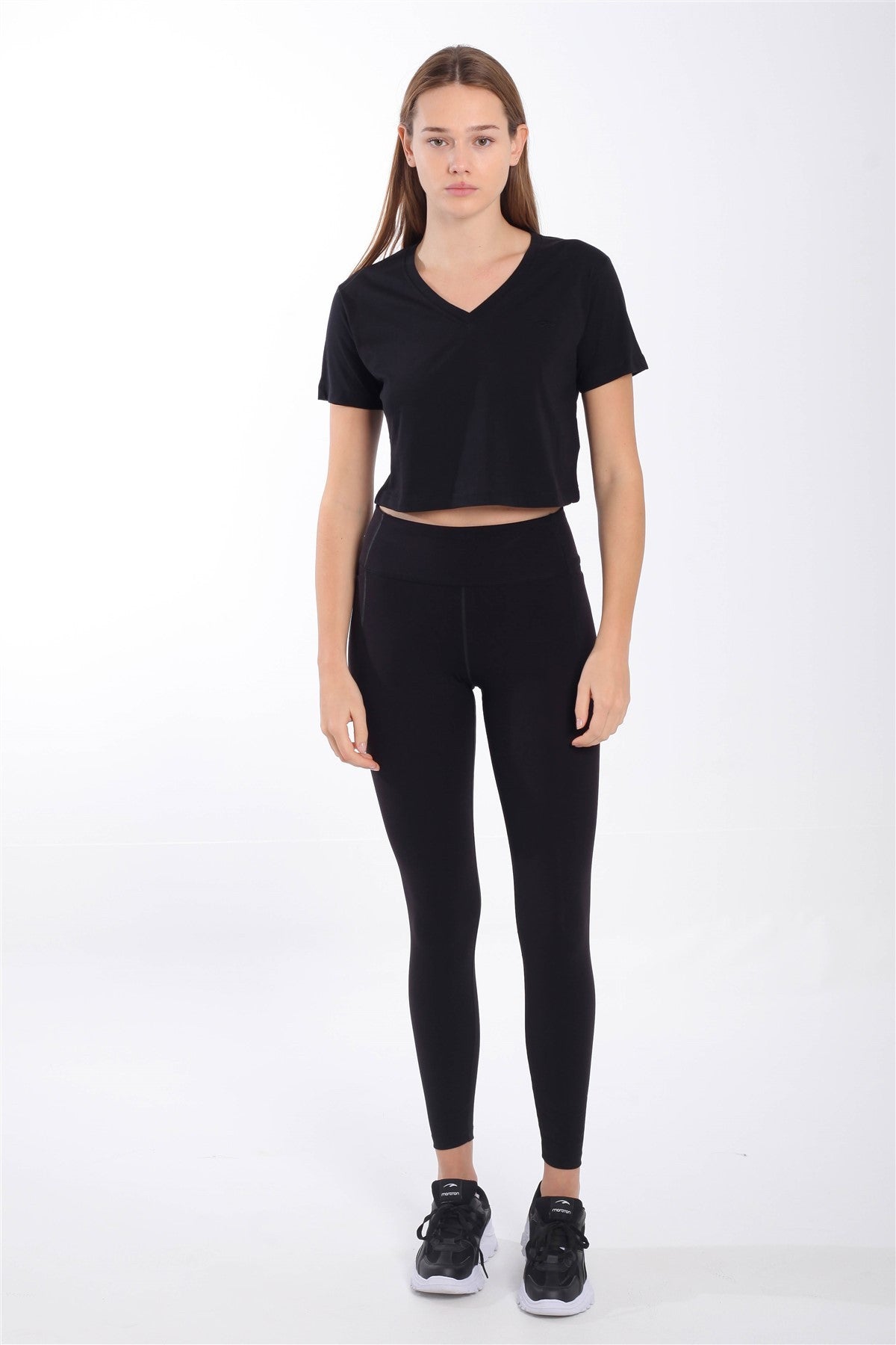 Regular Kadın V Yaka Siyah Crop Top