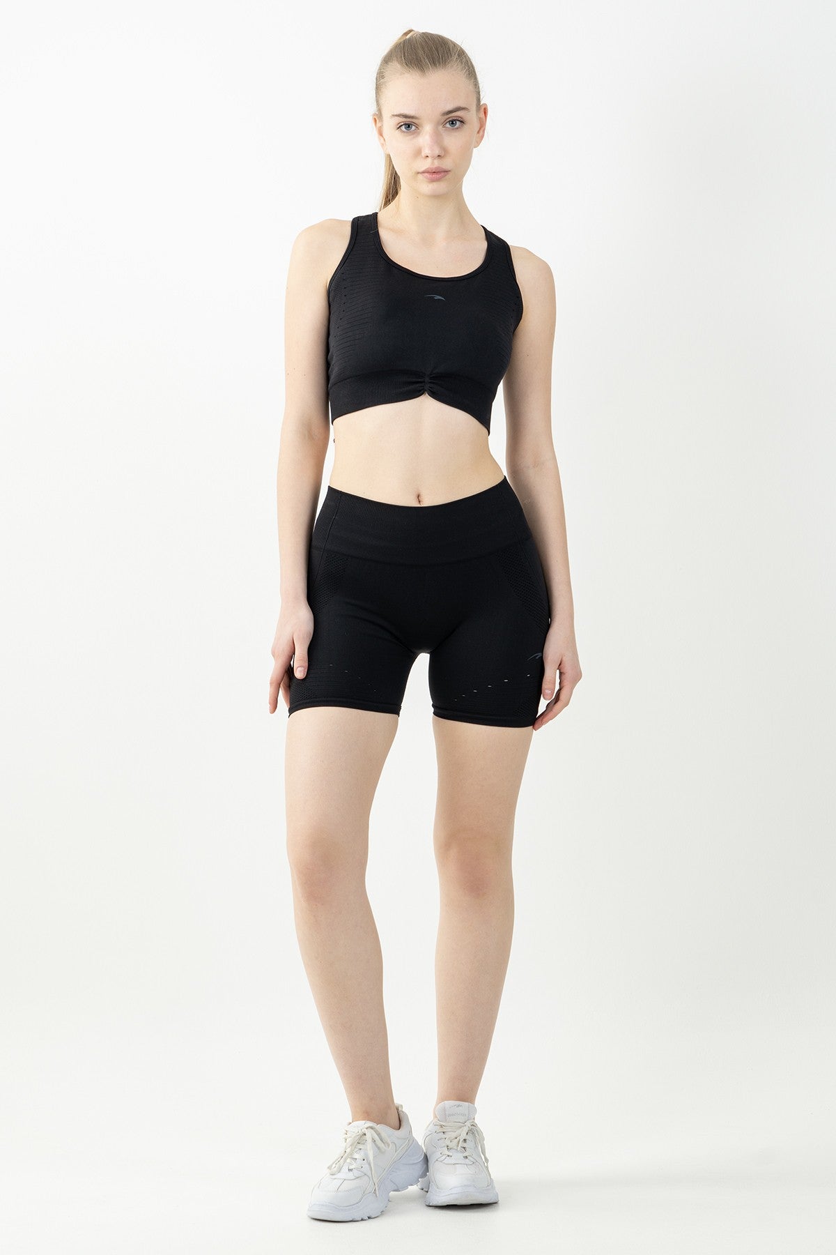 SlimFit Kadın Atlet Yaka Siyah Bra