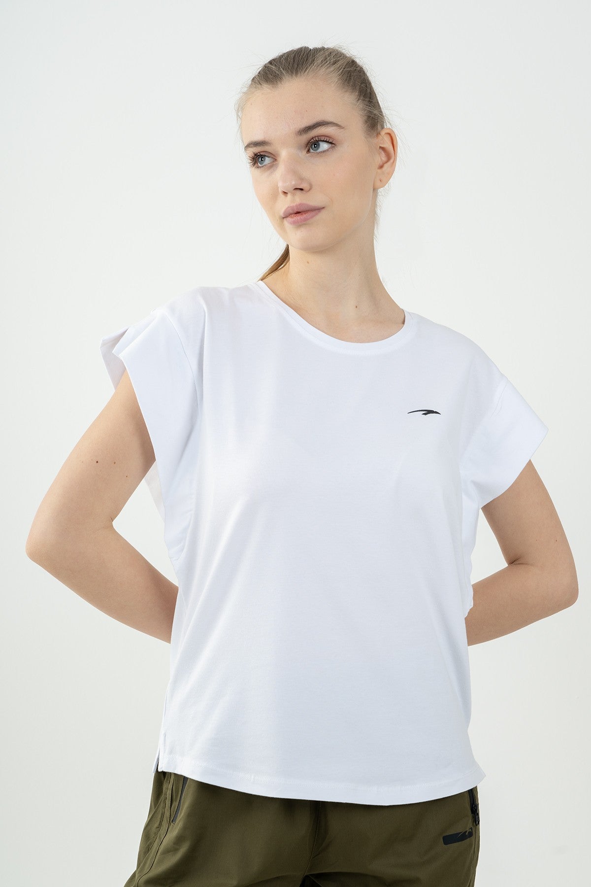 Regular Kadın Bisiklet Yaka Beyaz T-shirt
