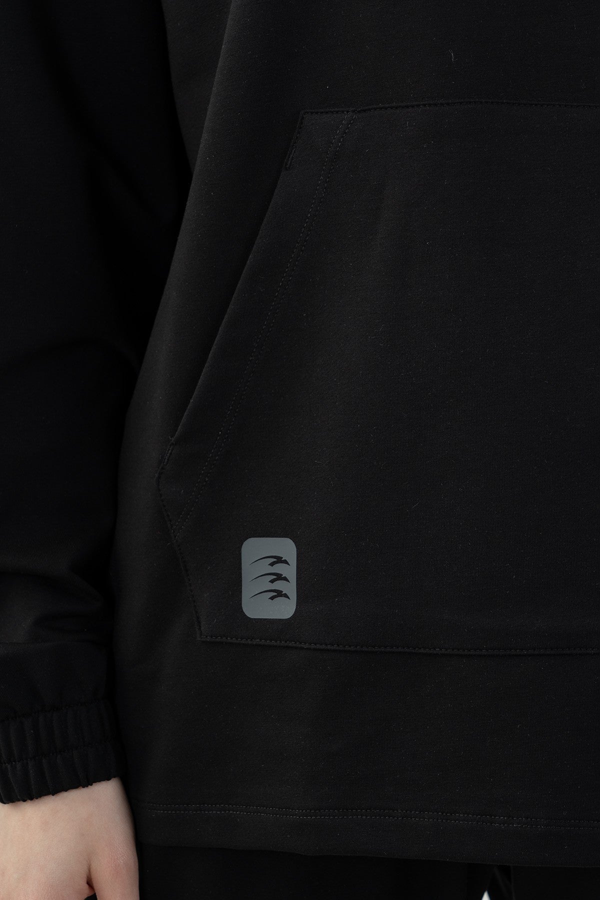 Comfort Kadın Kapüşonlu Siyah Sweatshirt