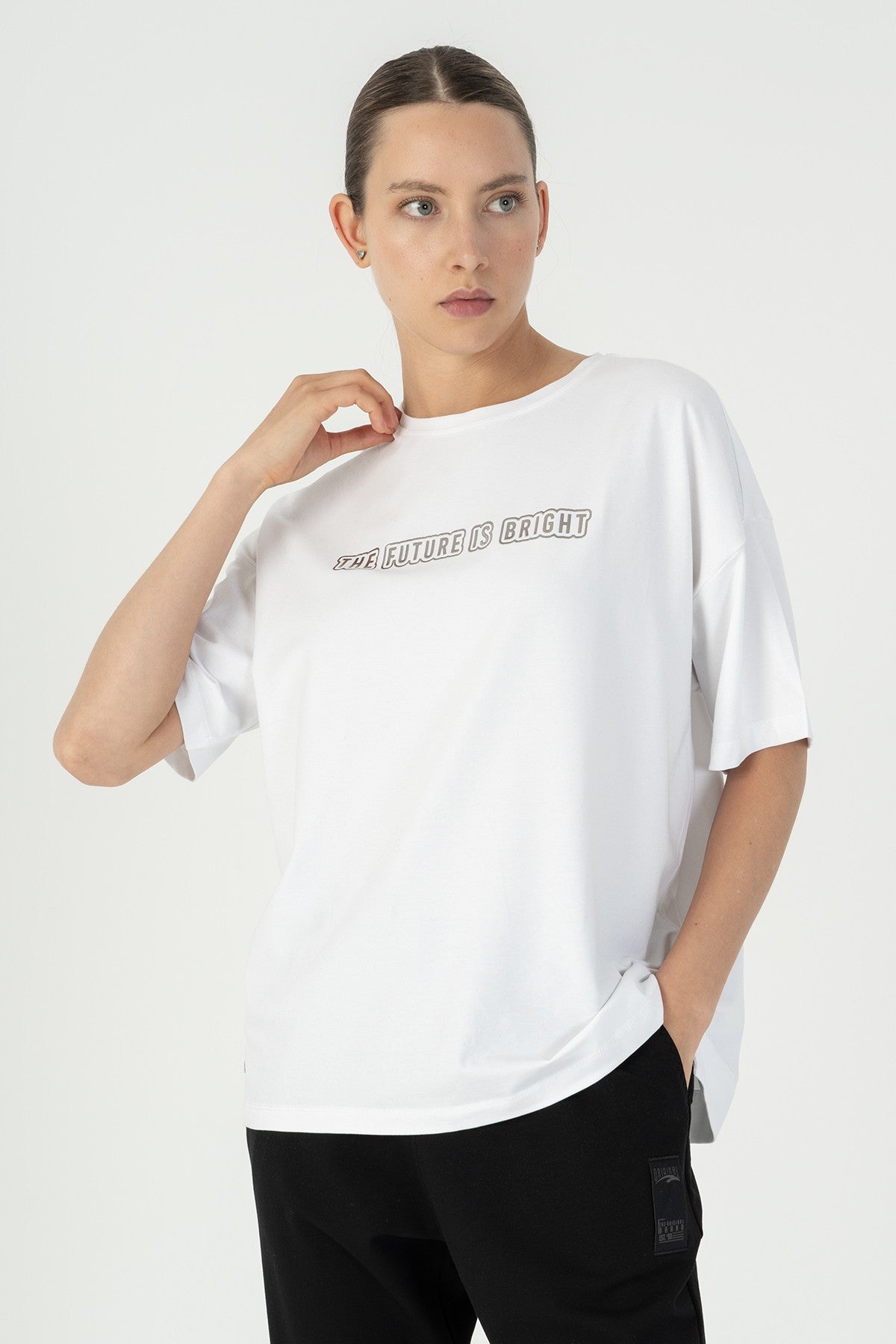 Comfort Kadın Bisiklet Yaka Beyaz T-shirt