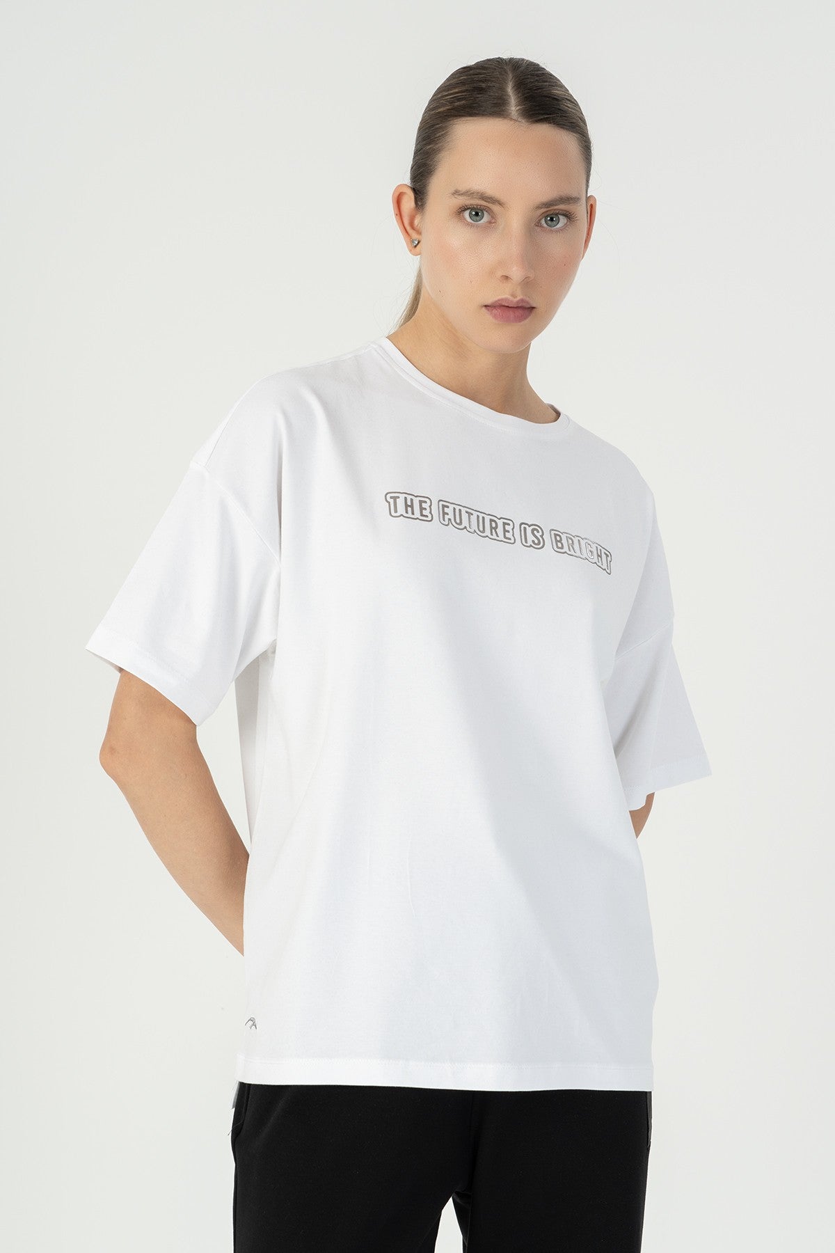 Comfort Kadın Bisiklet Yaka Beyaz T-shirt