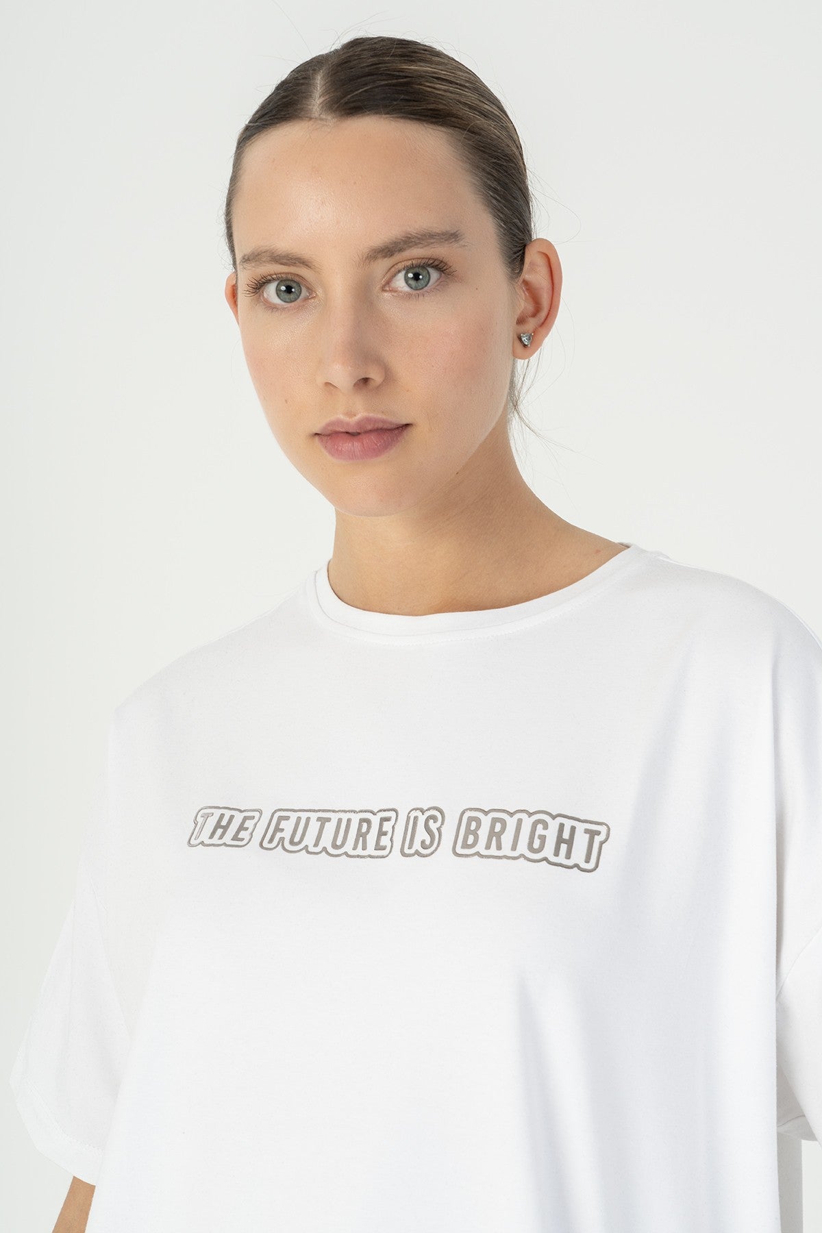 Comfort Kadın Bisiklet Yaka Beyaz T-shirt
