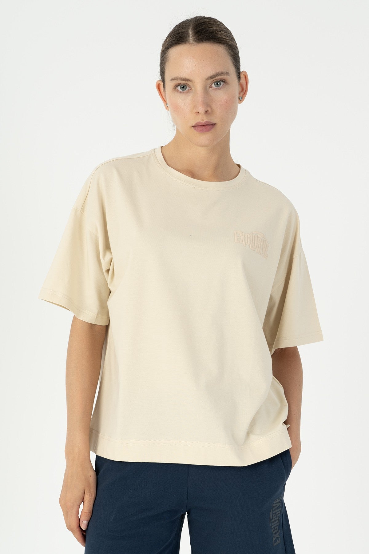 Comfort Kadın Bisiklet Yaka Bej T-shirt