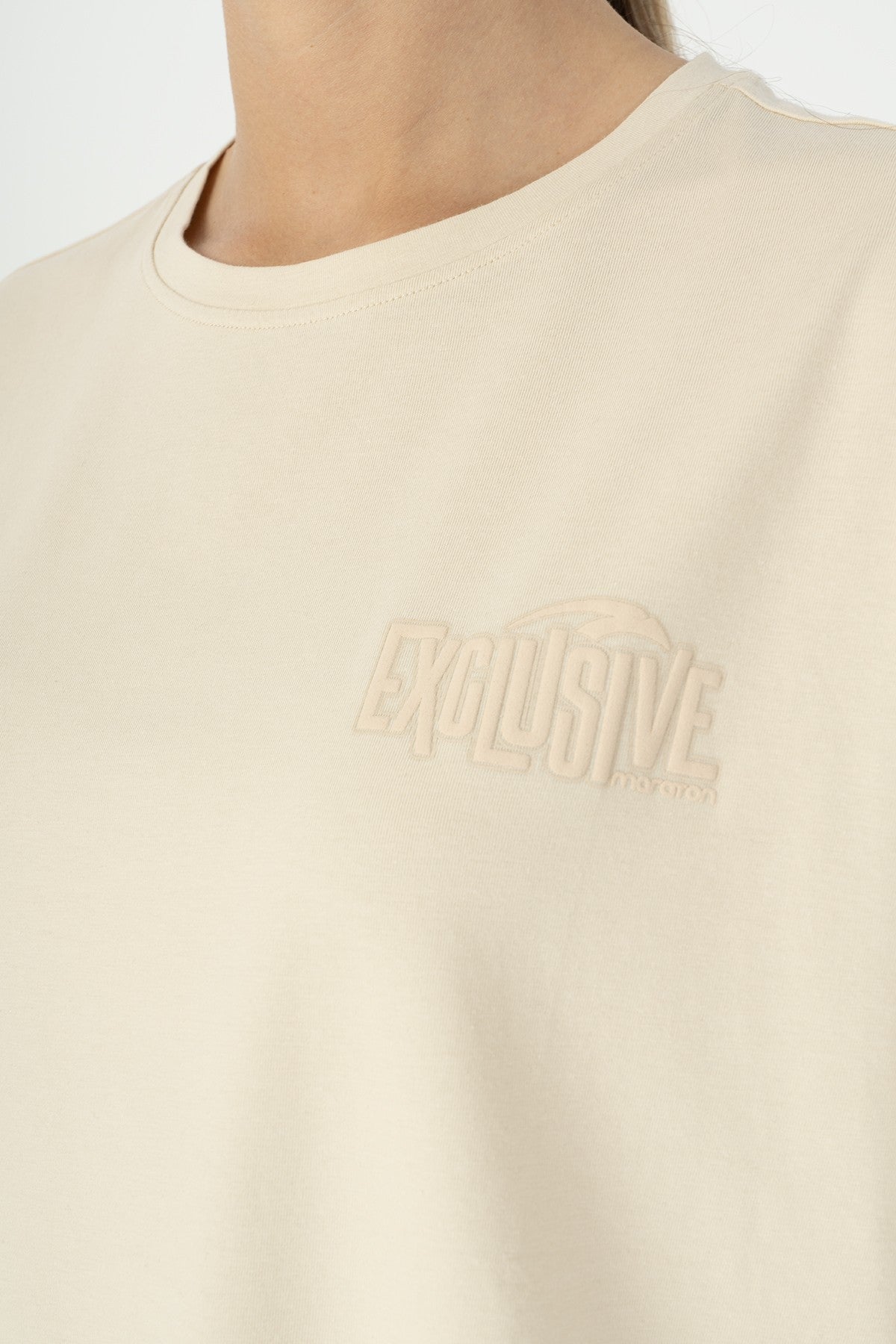 Comfort Kadın Bisiklet Yaka Bej T-shirt