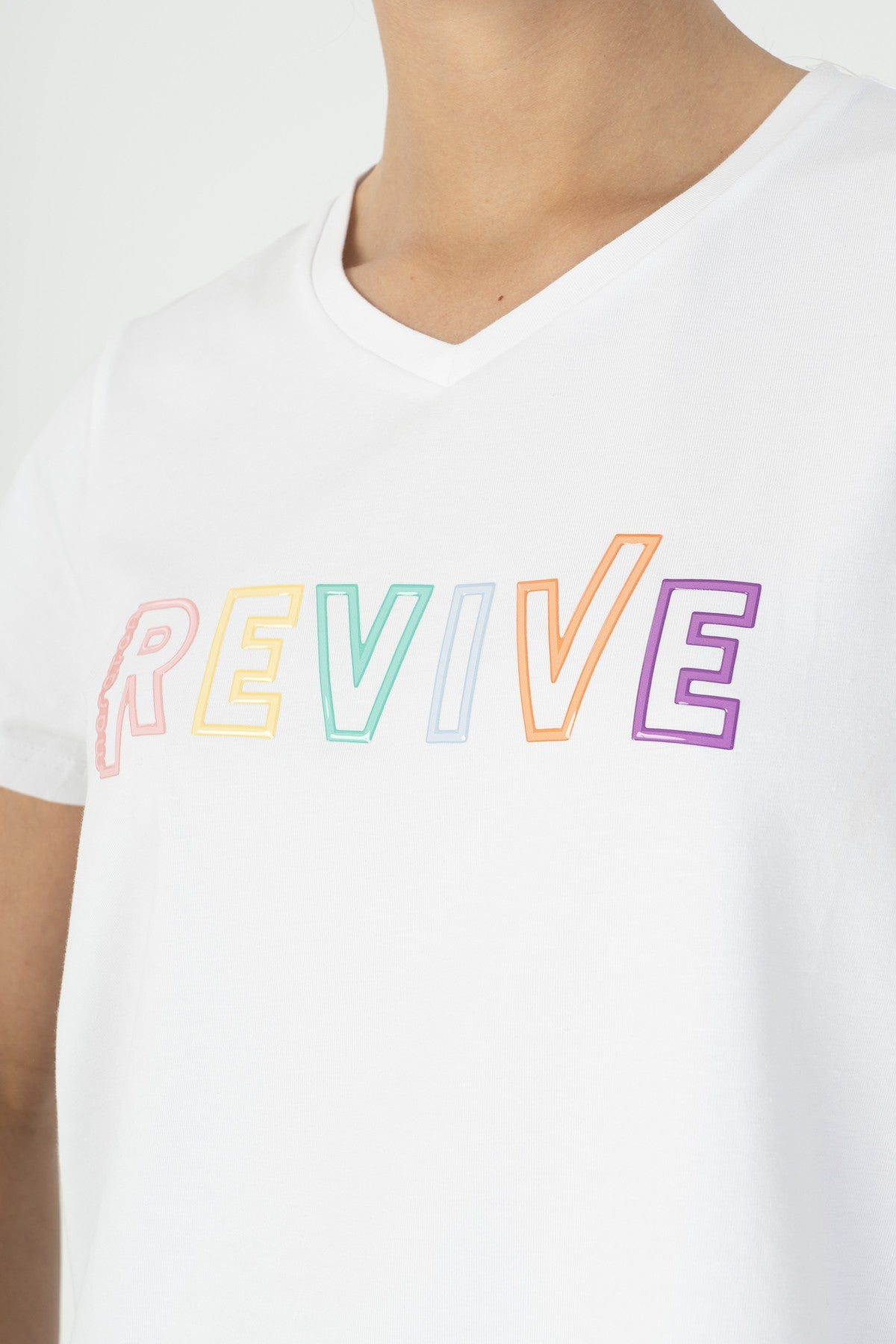 Regular Kadın V Yaka Beyaz T-shirt