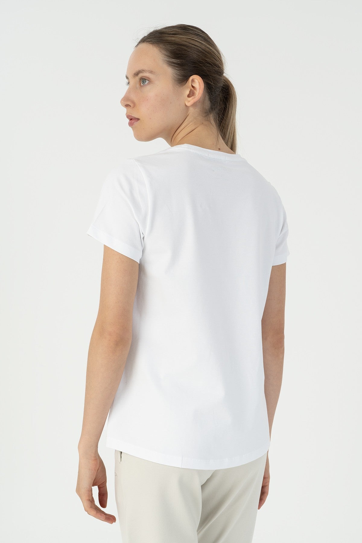 Regular Kadın Bisiklet Yaka Beyaz T-shirt