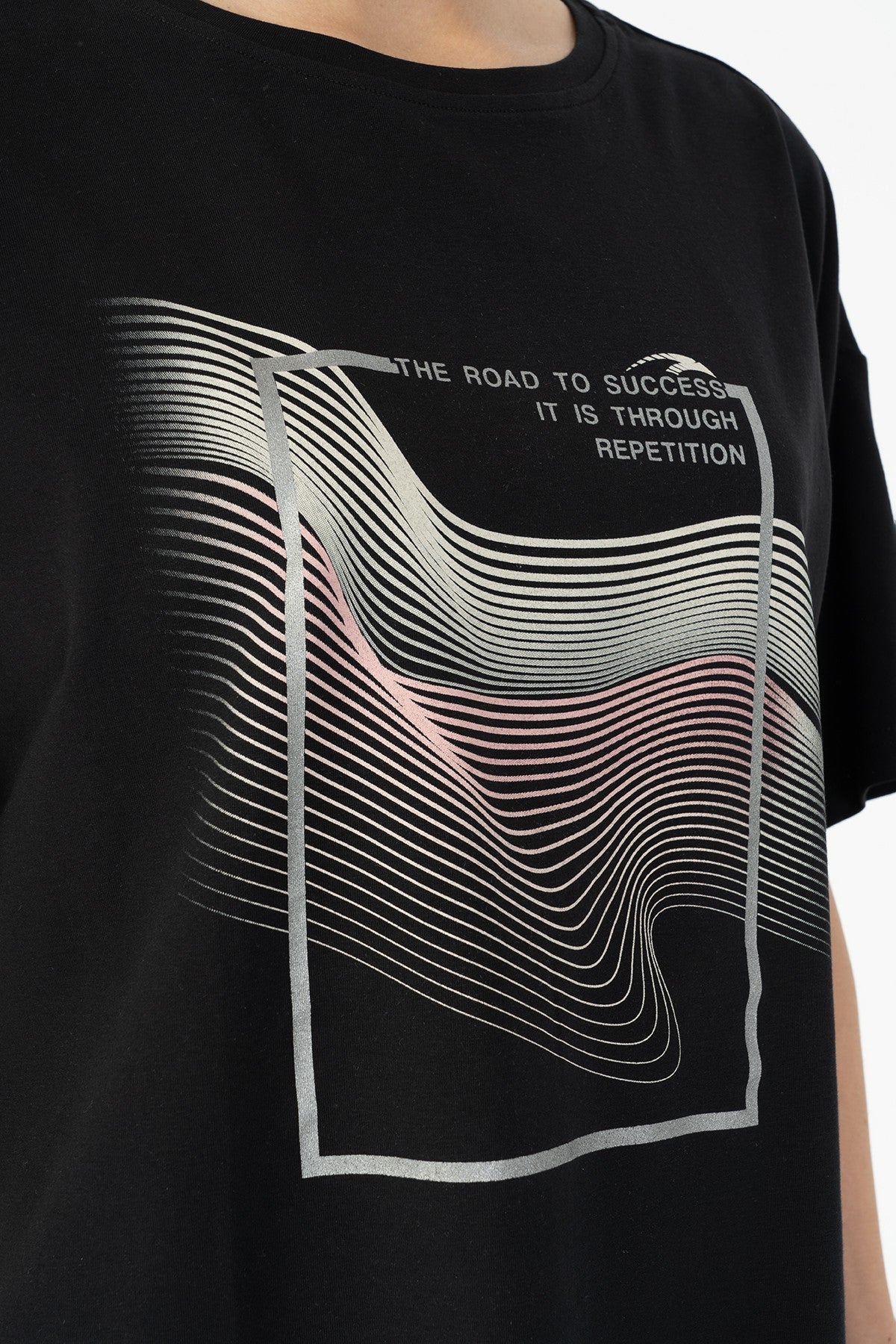 Comfort Kadın Bisiklet Yaka Siyah T-shirt