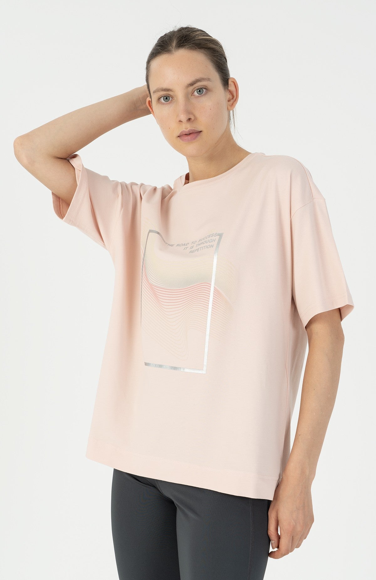 Comfort Kadın Bisiklet Yaka Pudra T-shirt