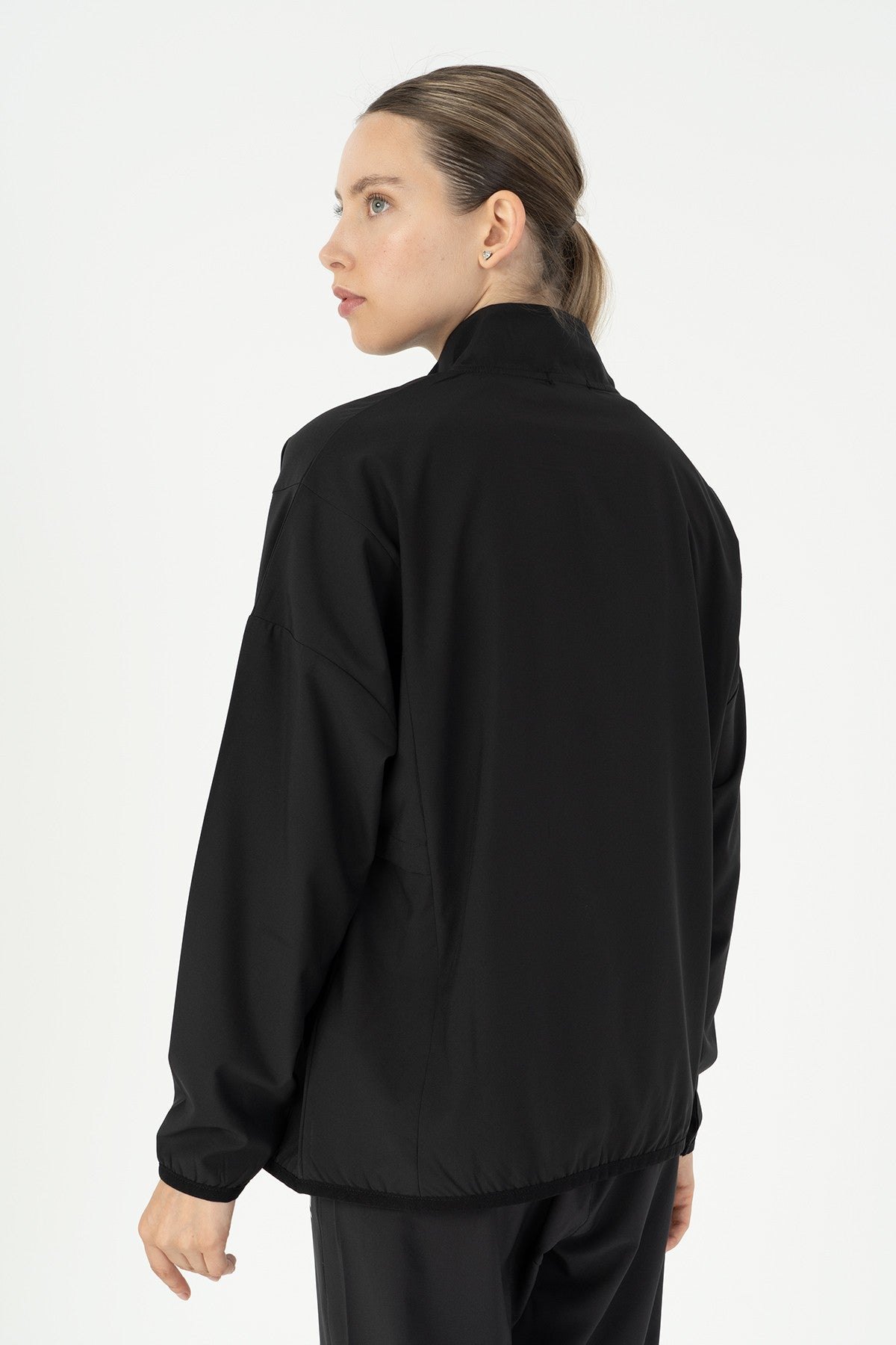 Comfort Kadın Dik Yaka Siyah Tracktop