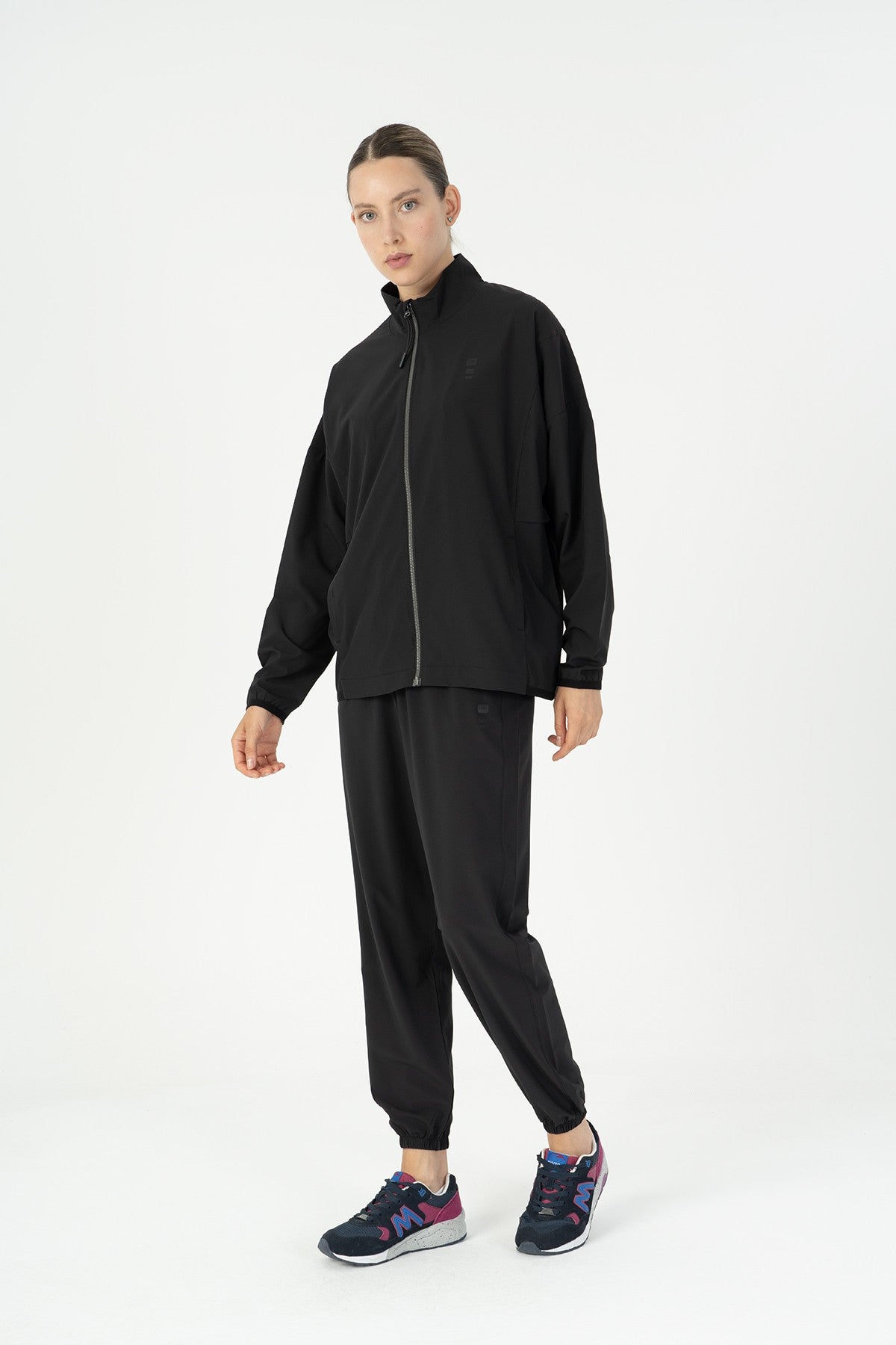 Comfort Kadın Dik Yaka Siyah Tracktop