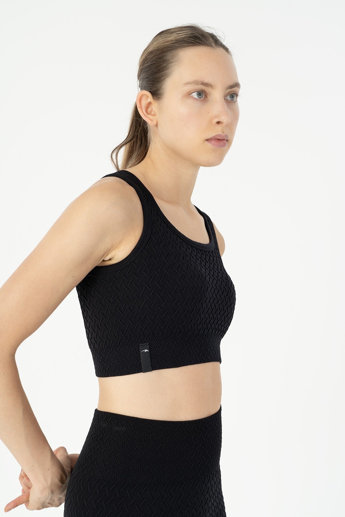 SlimFit Kadın Kapalı Yaka Siyah Bra
