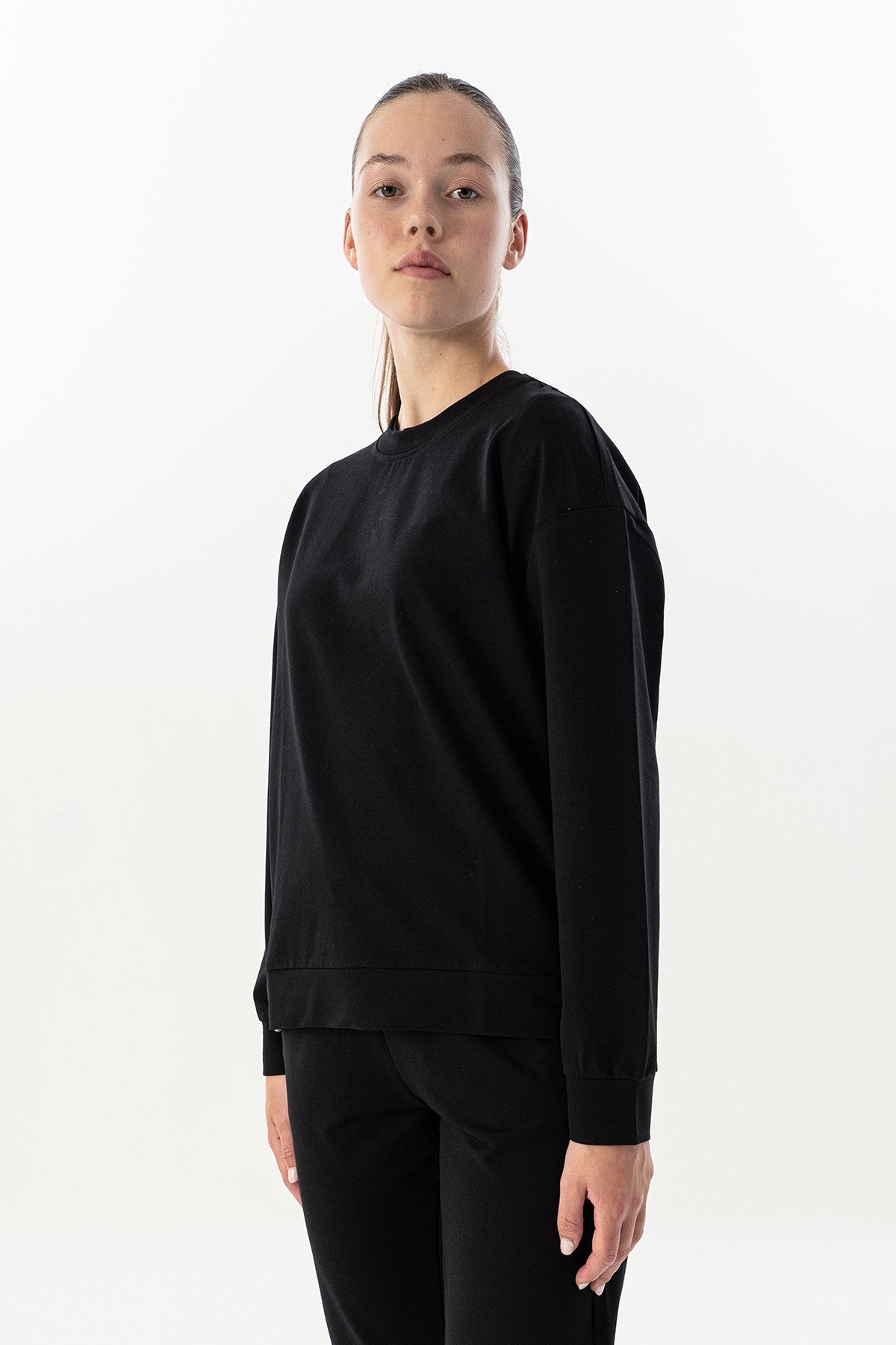 Comfort Kadın Bisiklet Yaka Siyah Sweatshirt