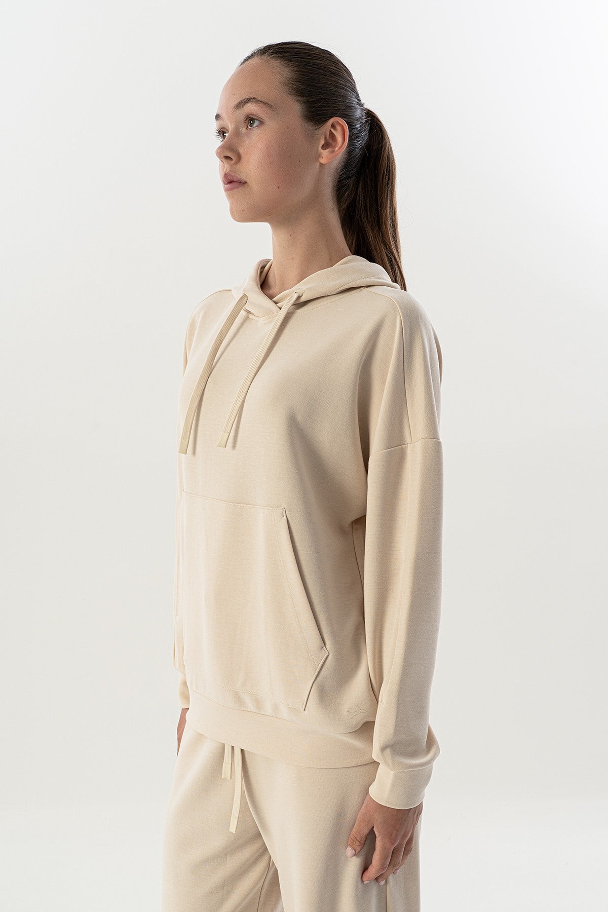 Comfort Kadın Kapüşonlu Ekru Sweatshirt