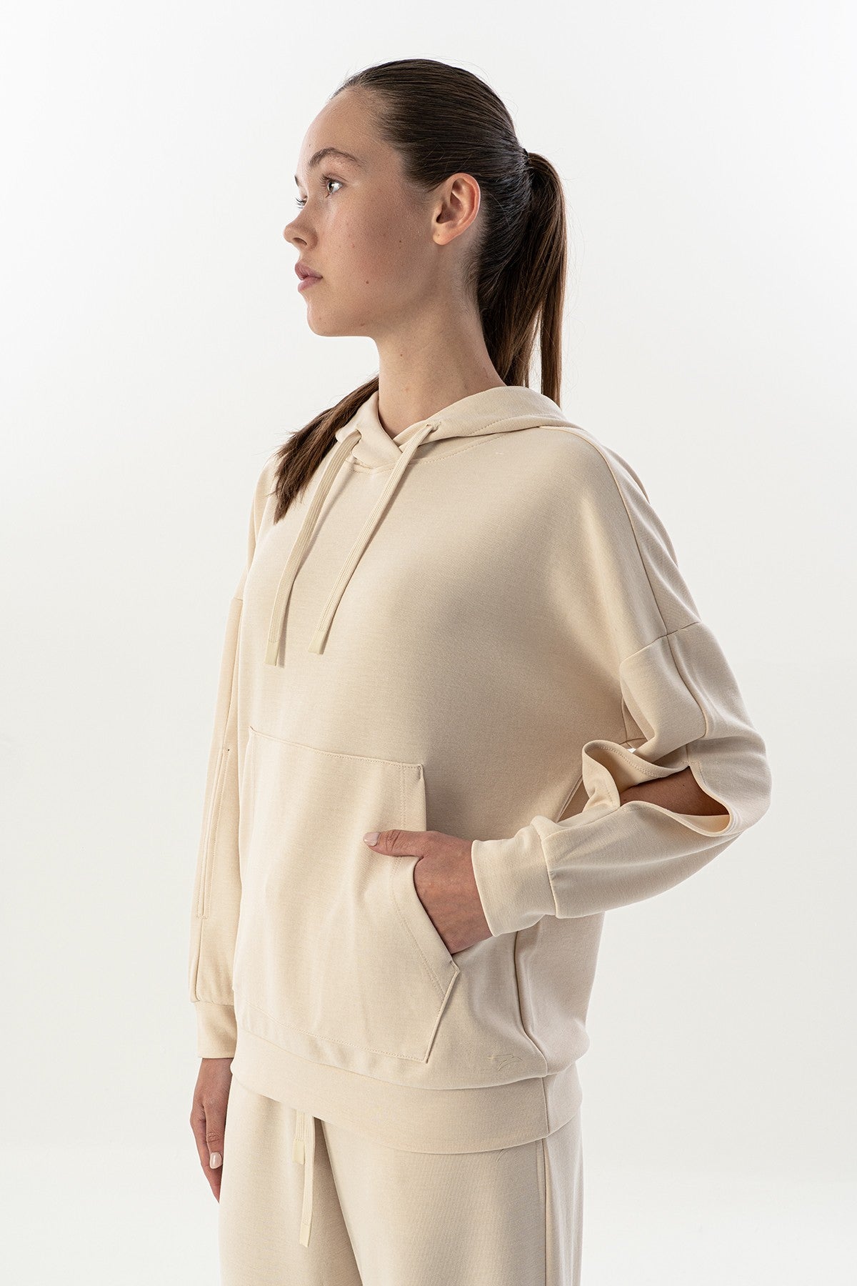 Comfort Kadın Kapüşonlu Ekru Sweatshirt