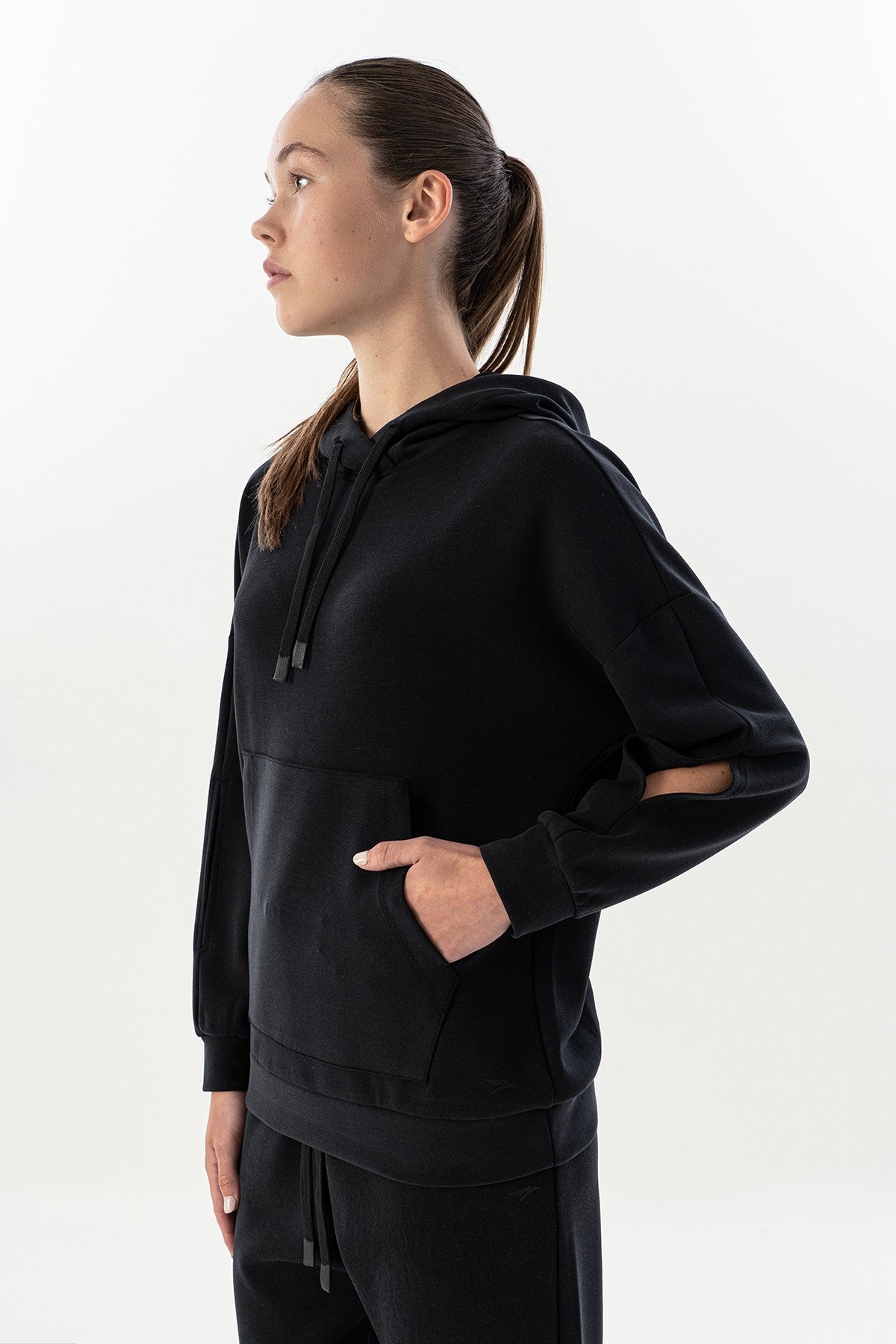 Comfort Kadın Kapüşonlu Siyah Sweatshirt