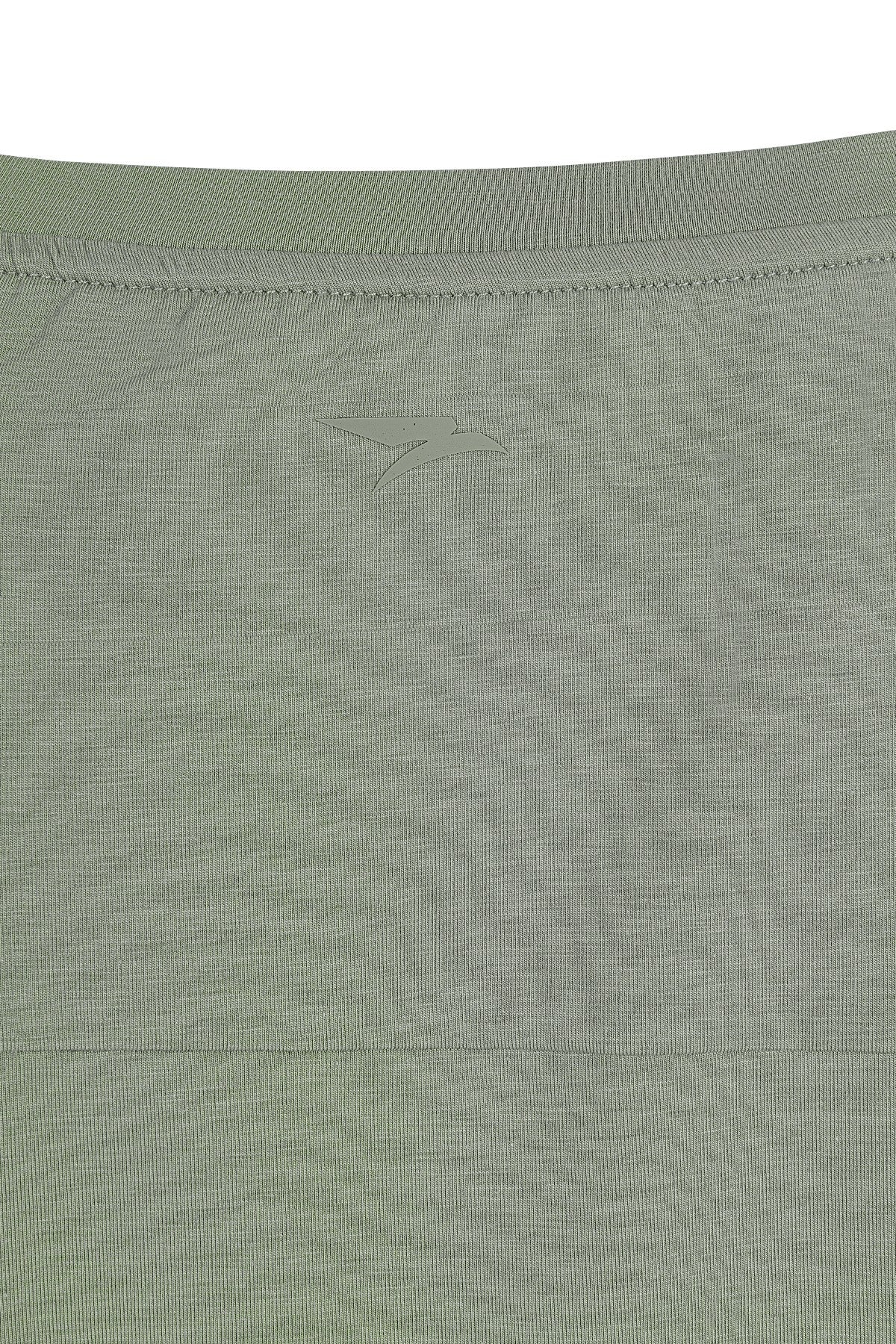 Comfort Kadın Bisiklet Yaka Açık Yeşil T-shirt