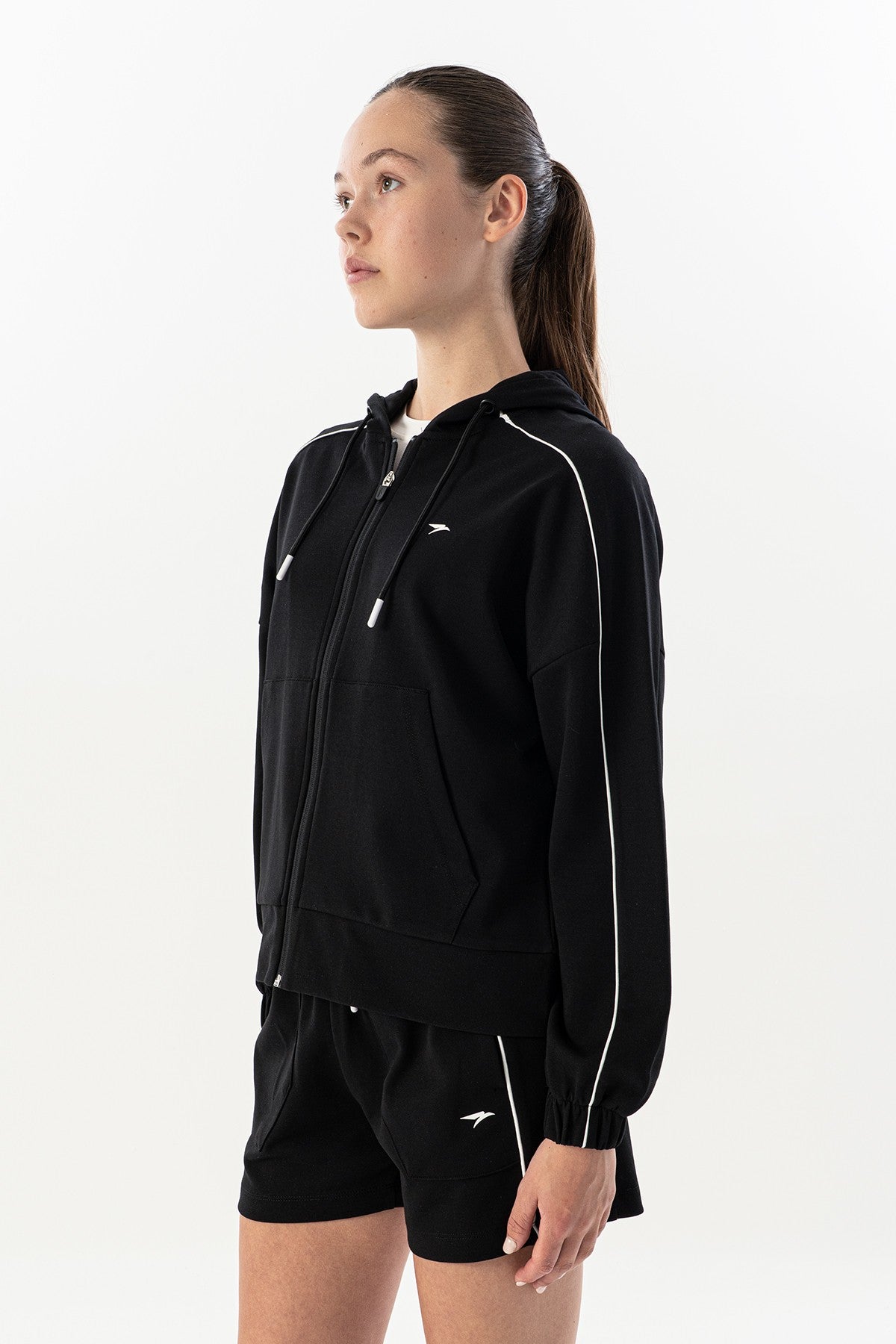 Comfort Kadın Kapüşonlu Siyah Tracktop