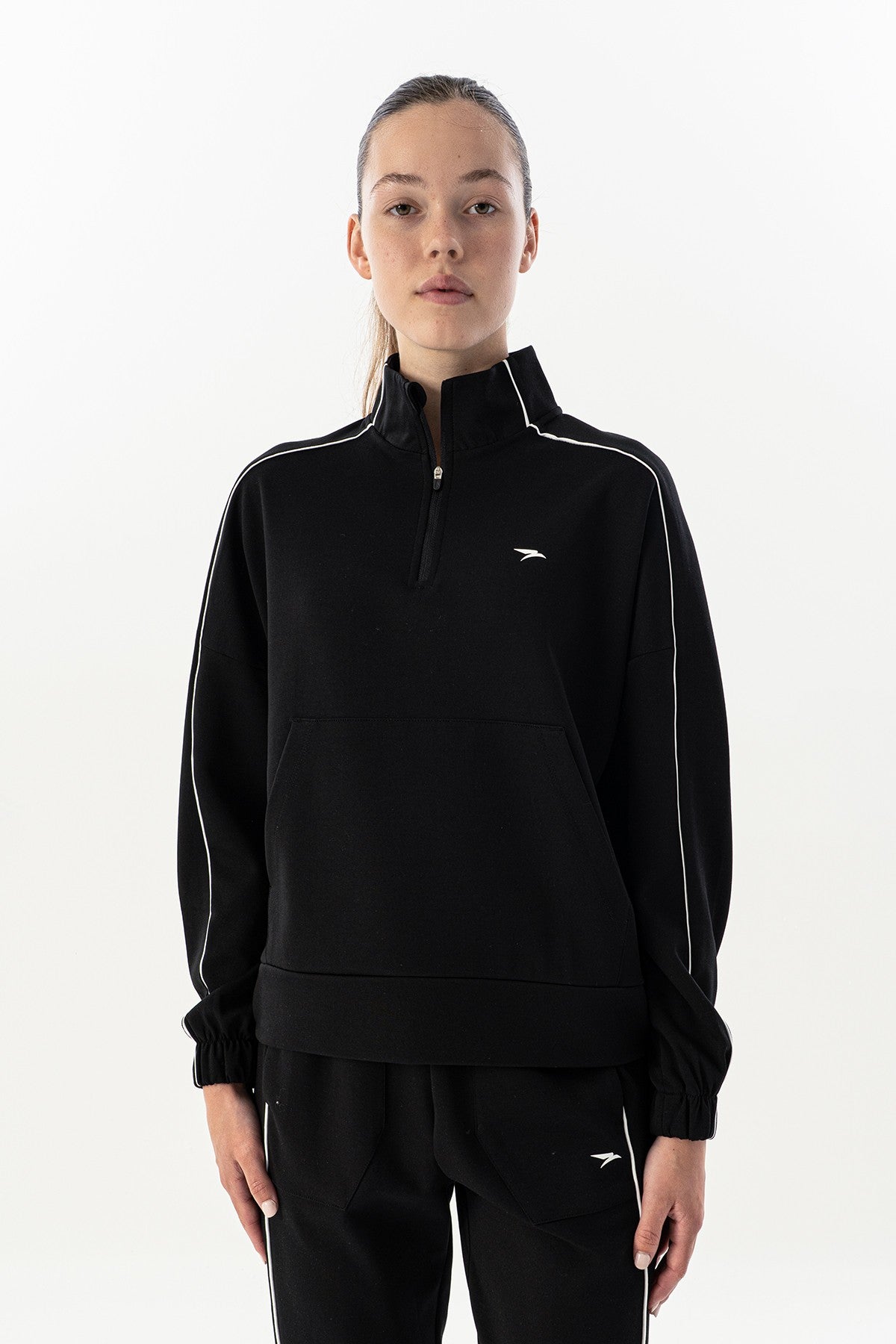 Comfort Kadın Dik Yaka Siyah Sweatshirt
