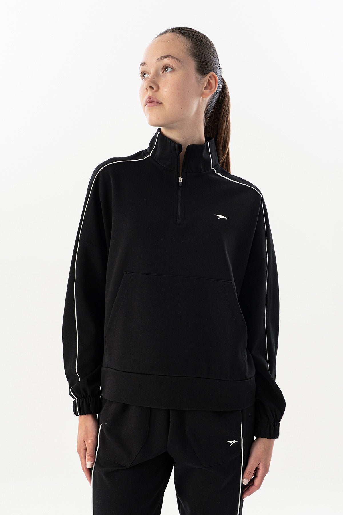Comfort Kadın Dik Yaka Siyah Sweatshirt