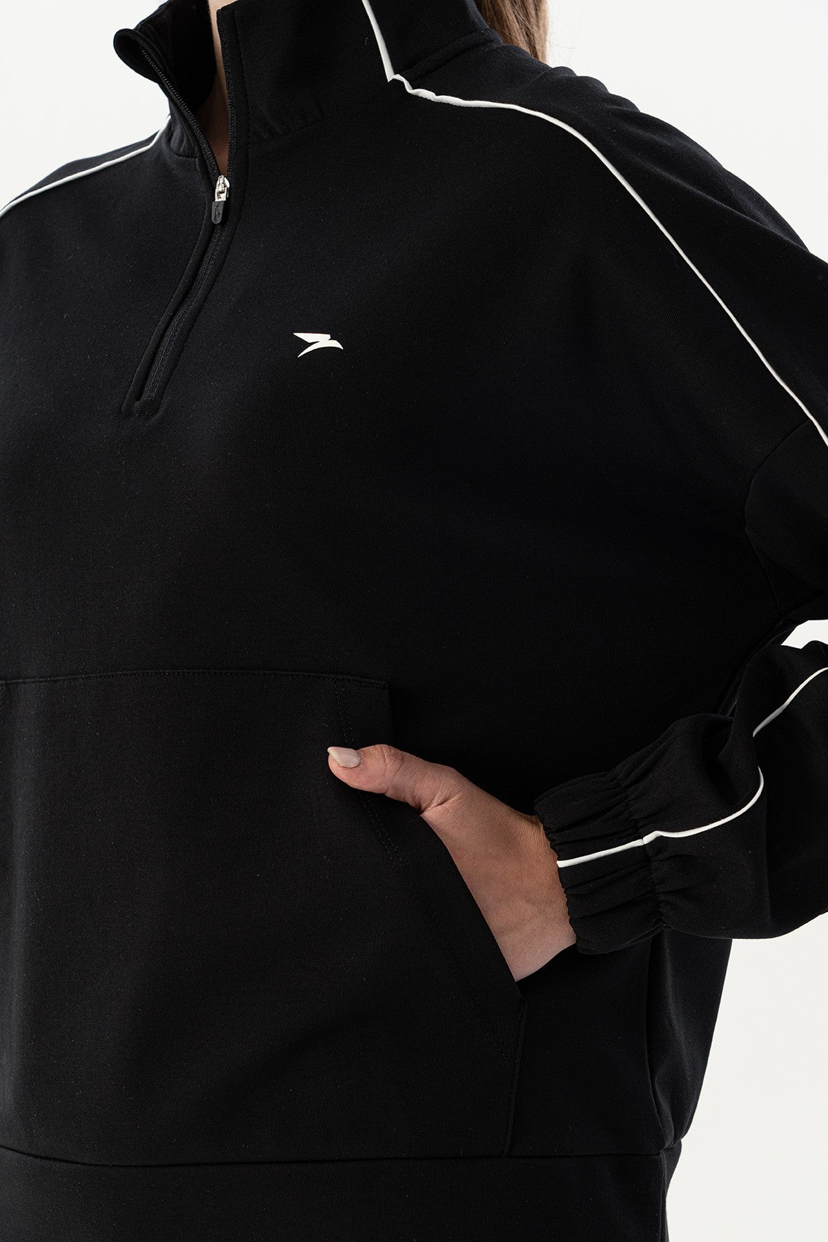 Comfort Kadın Dik Yaka Siyah Sweatshirt