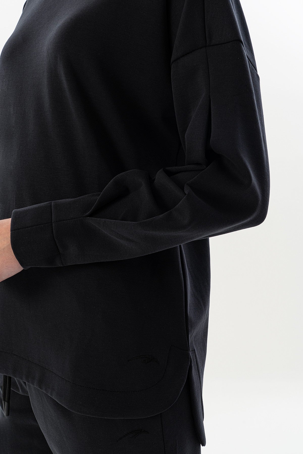 Comfort Kadın Bisiklet Yaka Siyah Sweatshirt