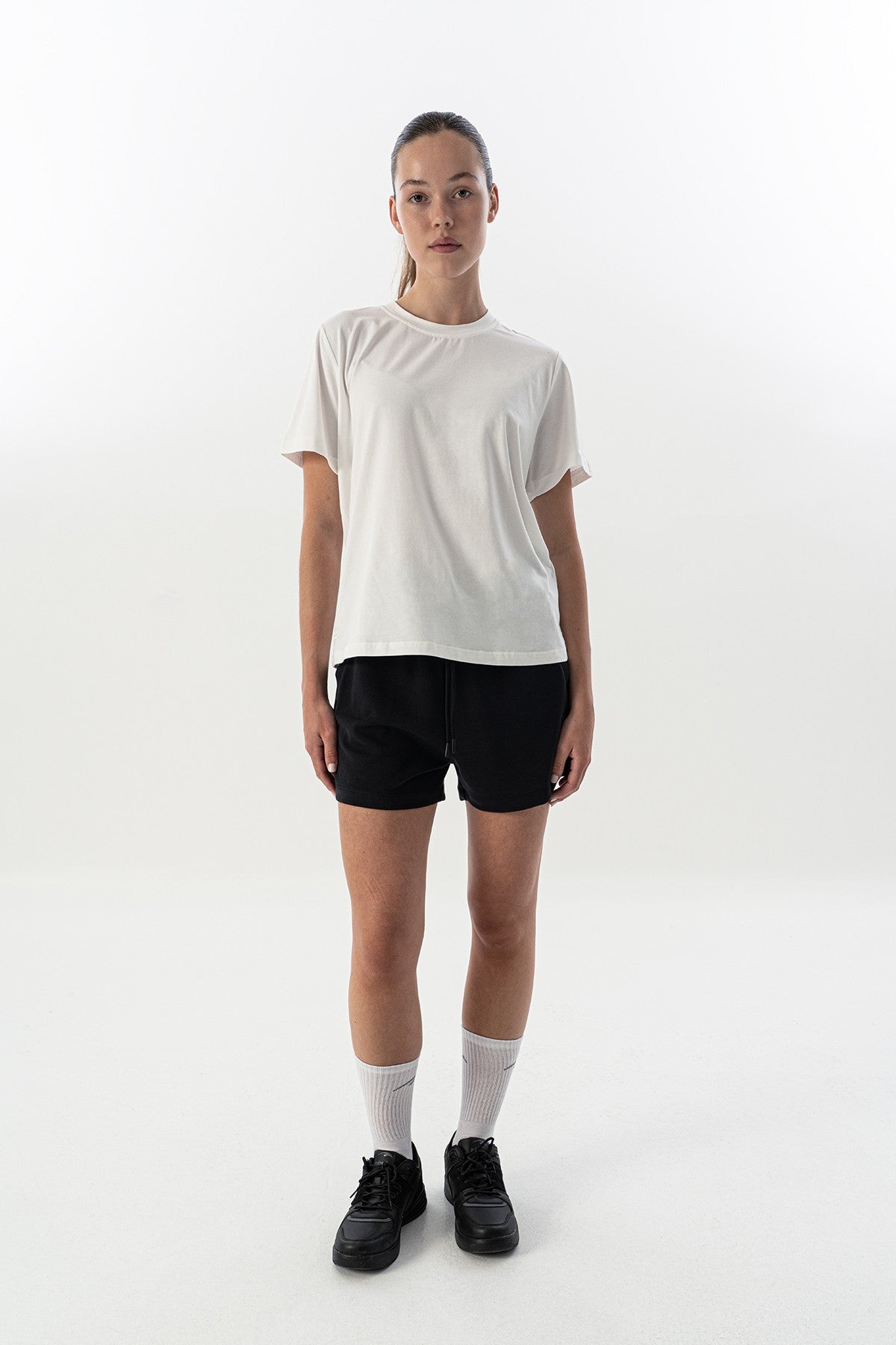 New Basic Kadın Bisiklet Yaka Beyaz T-shirt