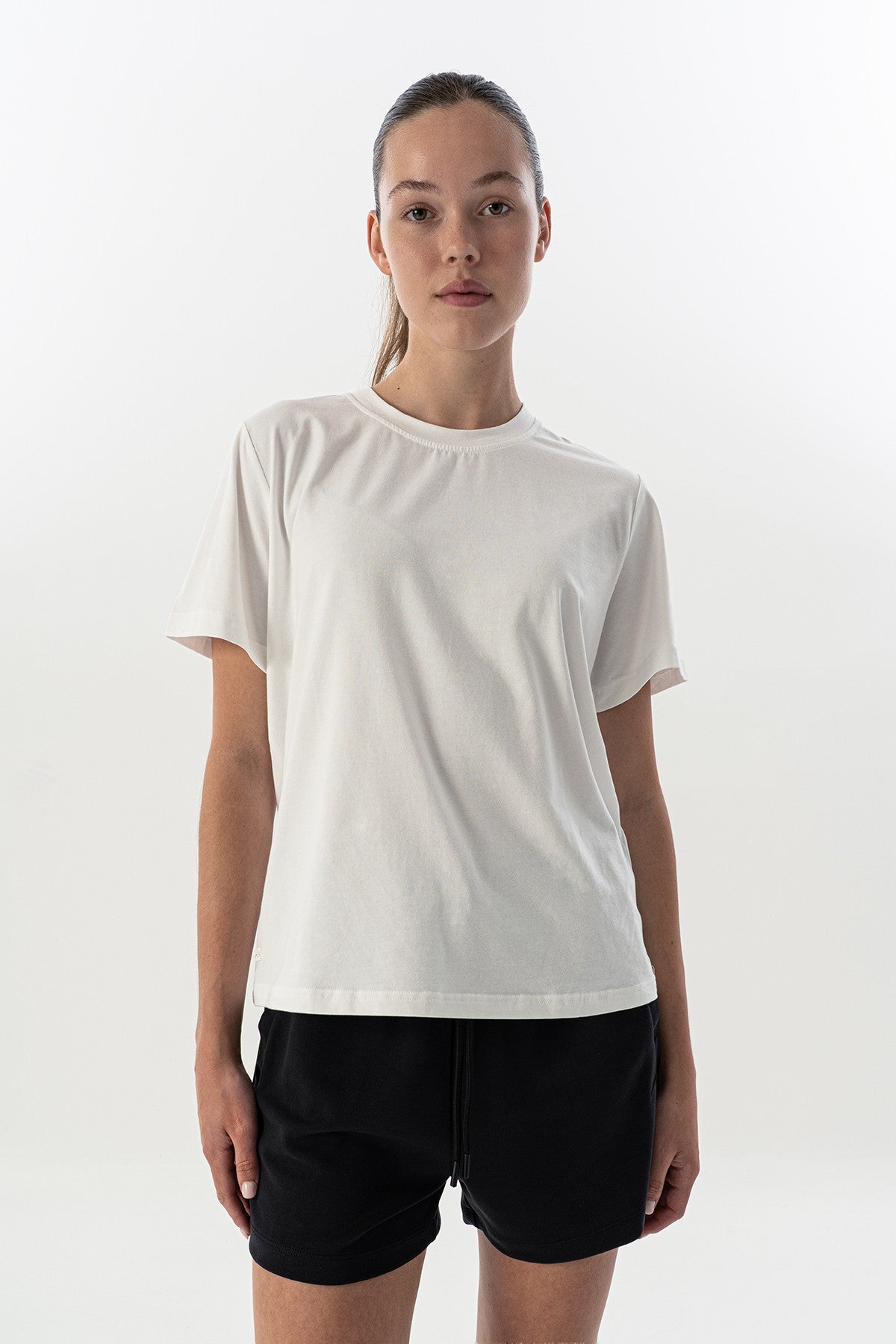 New Basic Kadın Bisiklet Yaka Beyaz T-shirt