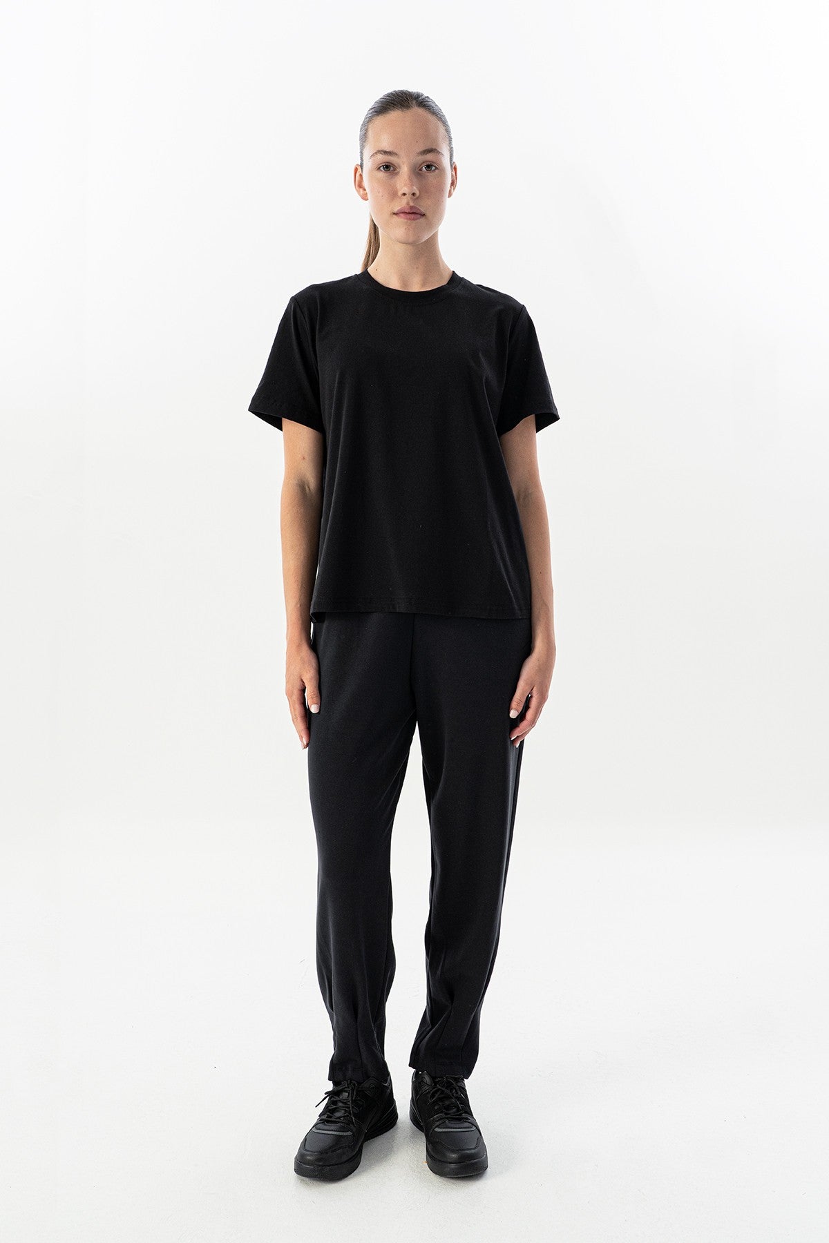 New Basic Kadın Bisiklet Yaka Siyah T-shirt