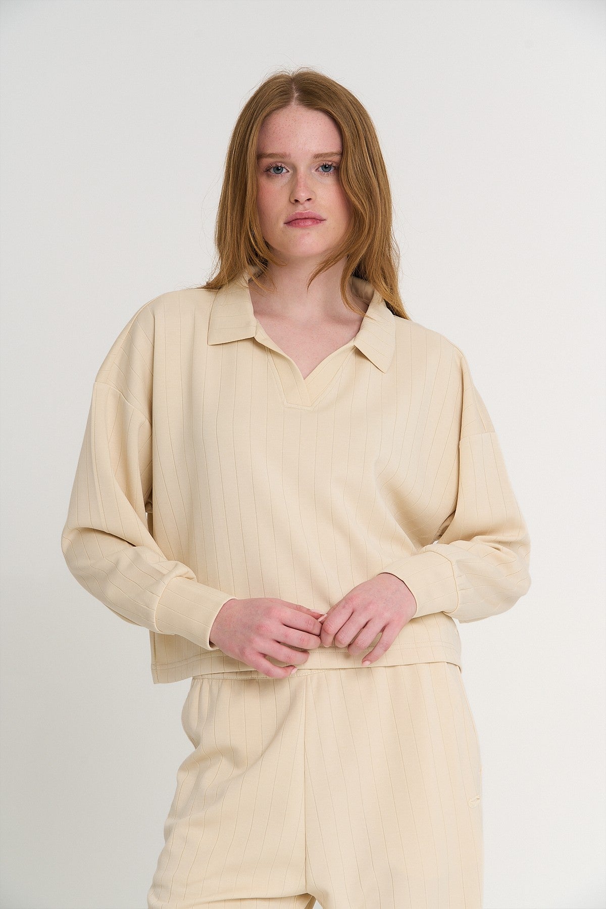 Kadın Polo Yaka Ekru Sweatshirt